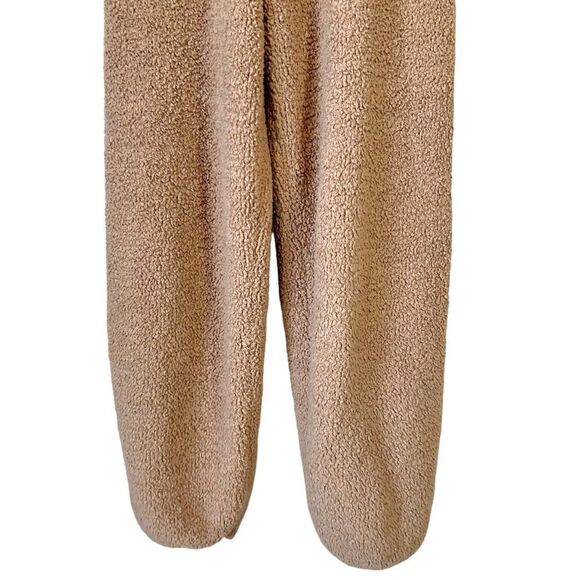 SKIMS Teddy Collection Jogger Set - Picture 14 of 16